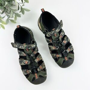 Keen Boy's Newport H2 Sandal Size 2